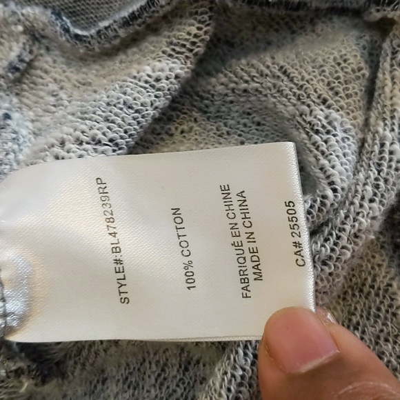 Blumind| Gray Zip Up Cotton Hoodie With Pockets - Picture 11 of 12